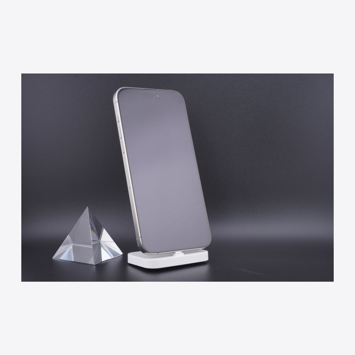 Used: iPhone 15 Pro (2023), 128 GB, Natural Titanium – Photo 2